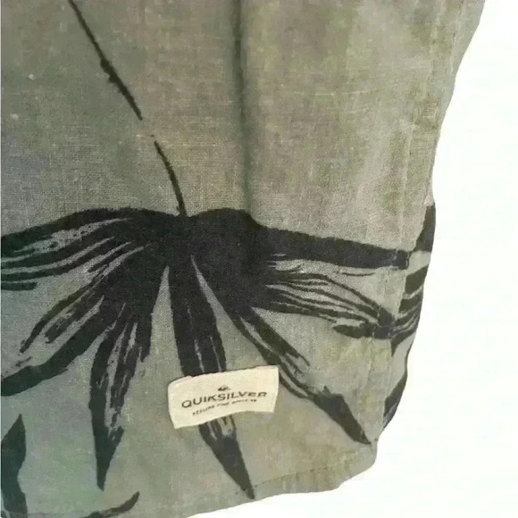 Quicksilver Deli Palm Shirt. Size XXL - Picture 3 of 4